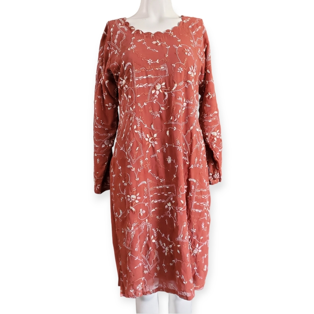 Vintage Floral Embossed Embroidered Scallop Neck Fully Lined Longsleeved Kurti